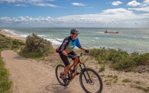 valkenisse-biggekerke-duinen-strand-zee-kust-fietser-mountainbiken-buitensport